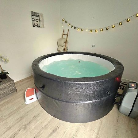Le Pont T3 Etoile Avec Jacuzzi Apartment Saint-Meloir-des-Ondes Exterior photo