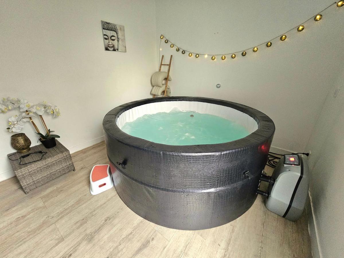 Le Pont T3 Etoile Avec Jacuzzi Apartment Saint-Meloir-des-Ondes Exterior photo